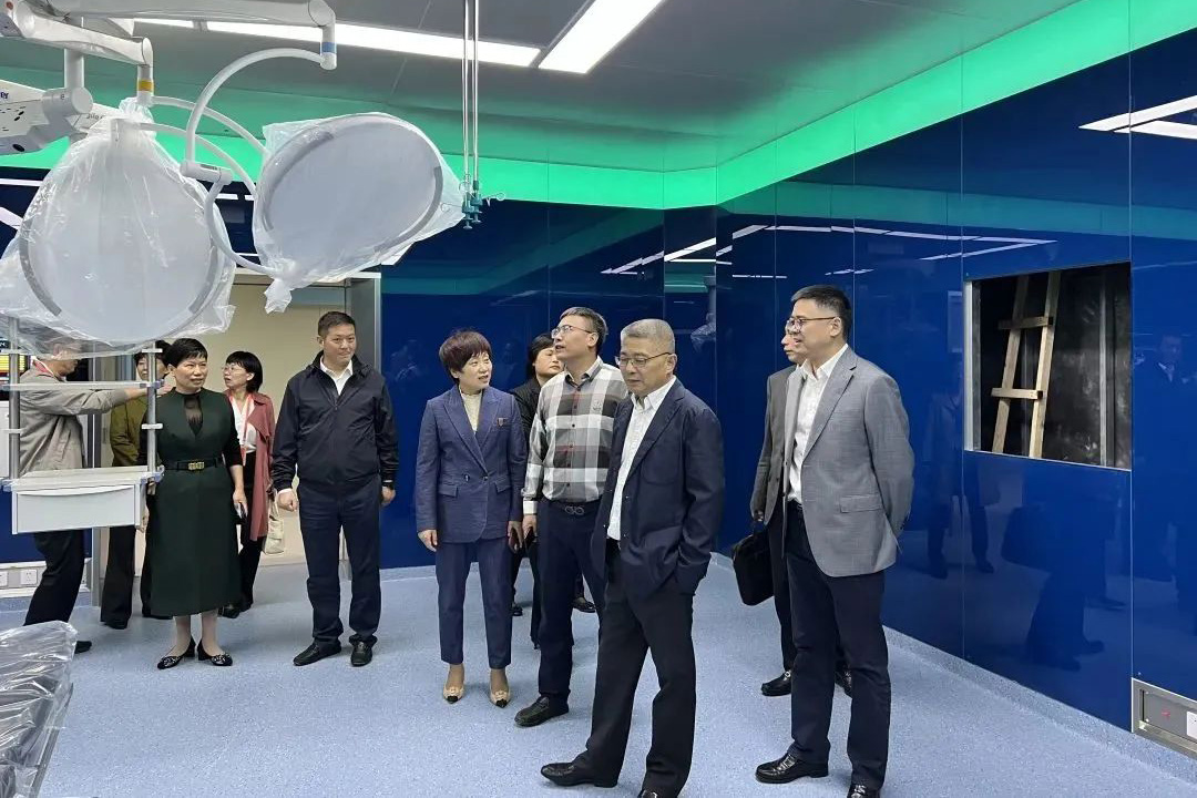 余杭区政协视察组走进我司余杭区第一人民医院项目